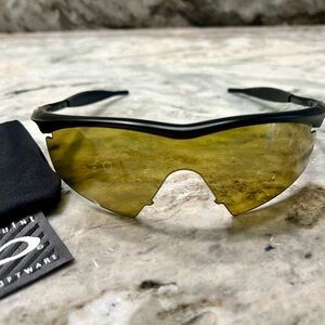 Oakley Polarized Yellow Lensed Sporting Sunglasses